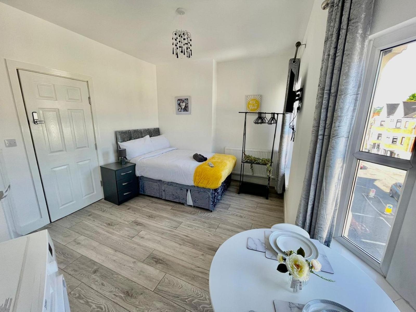 Cheerful 1 Bed Apartment Cardiff City Centre - Penarth Rd Екстер'єр фото